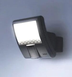 LED reflektor 9,3W 3000k 862lm IP44 STEINEL s senzorjem - slika 13