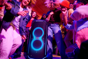 JBL PartyBox Ultimate zvočnik 1100W – Bluetooth, WiFi, RGB svetlobni efekti - slika 4